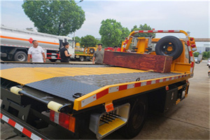 奉贤区附近拖车电话号码服务