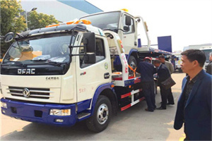 奉贤区汽车道路救援拖车价格
